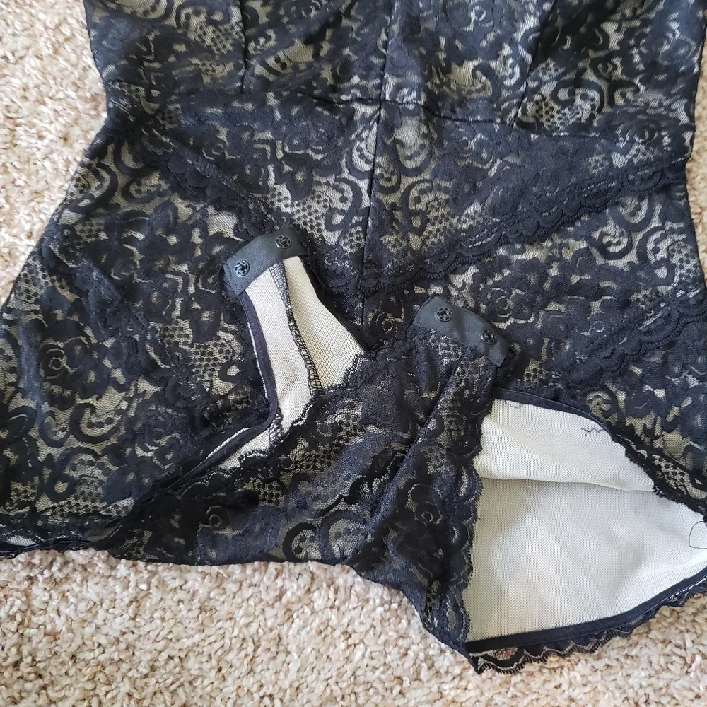 Lulus Lace Bodysuit - Picture 2 of 6